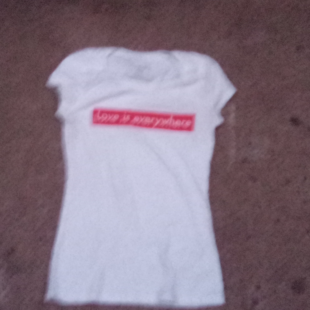 I am selling a white t-Shirt